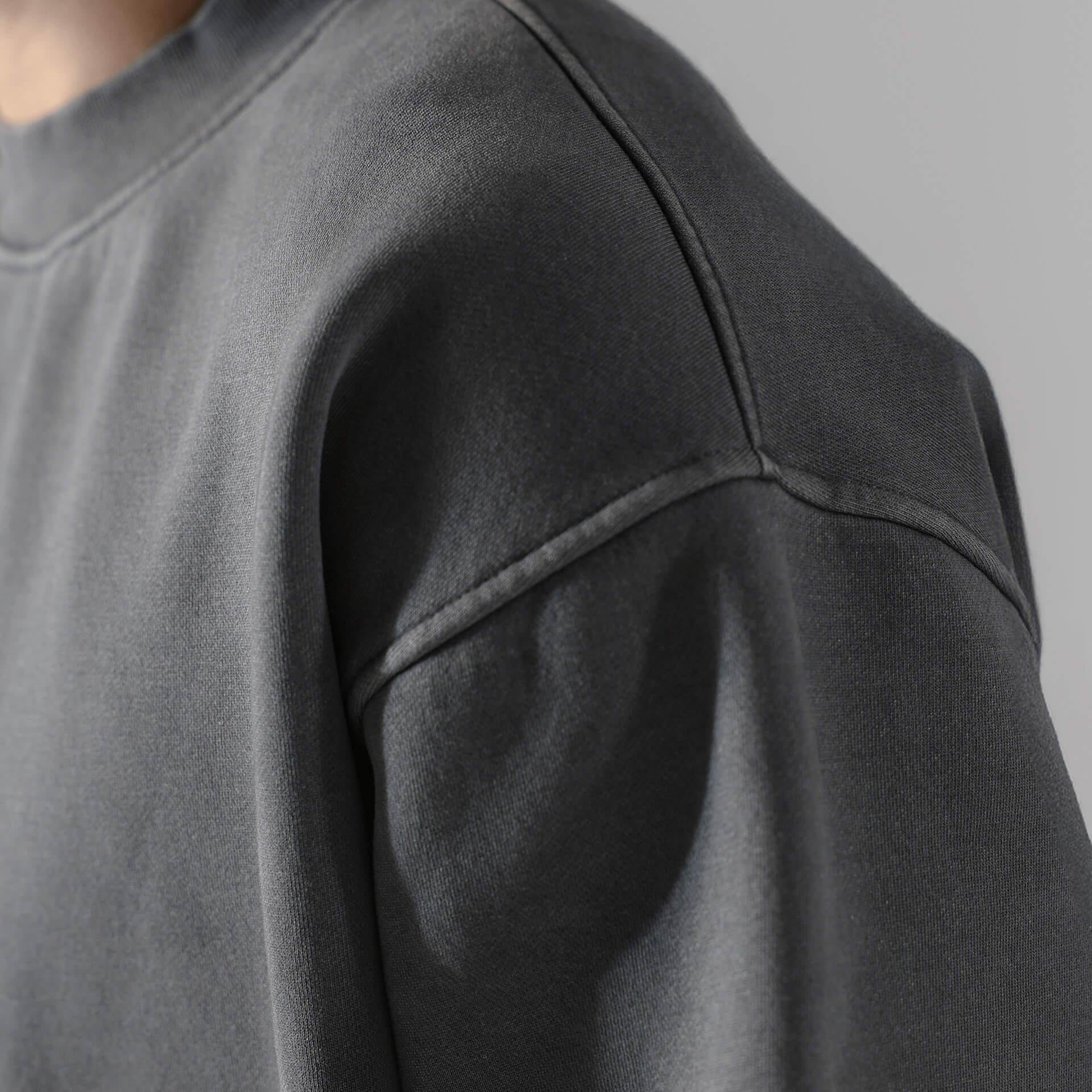 Yumo Soft Sweatshirt - Image 11