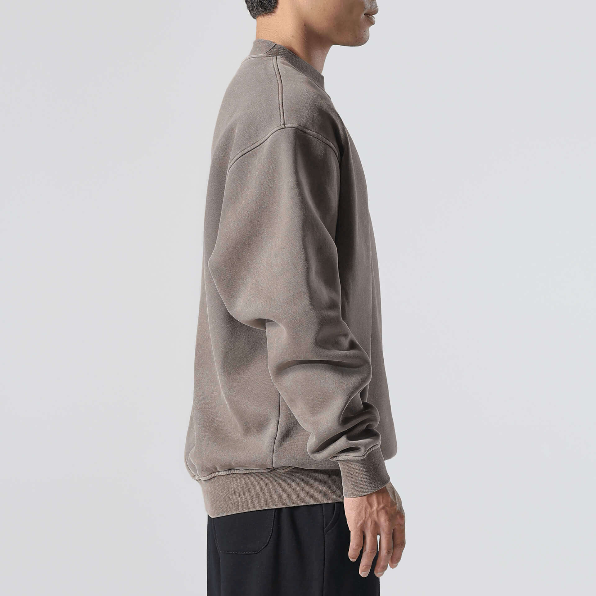 Yumo Soft Sweatshirt - Image 13