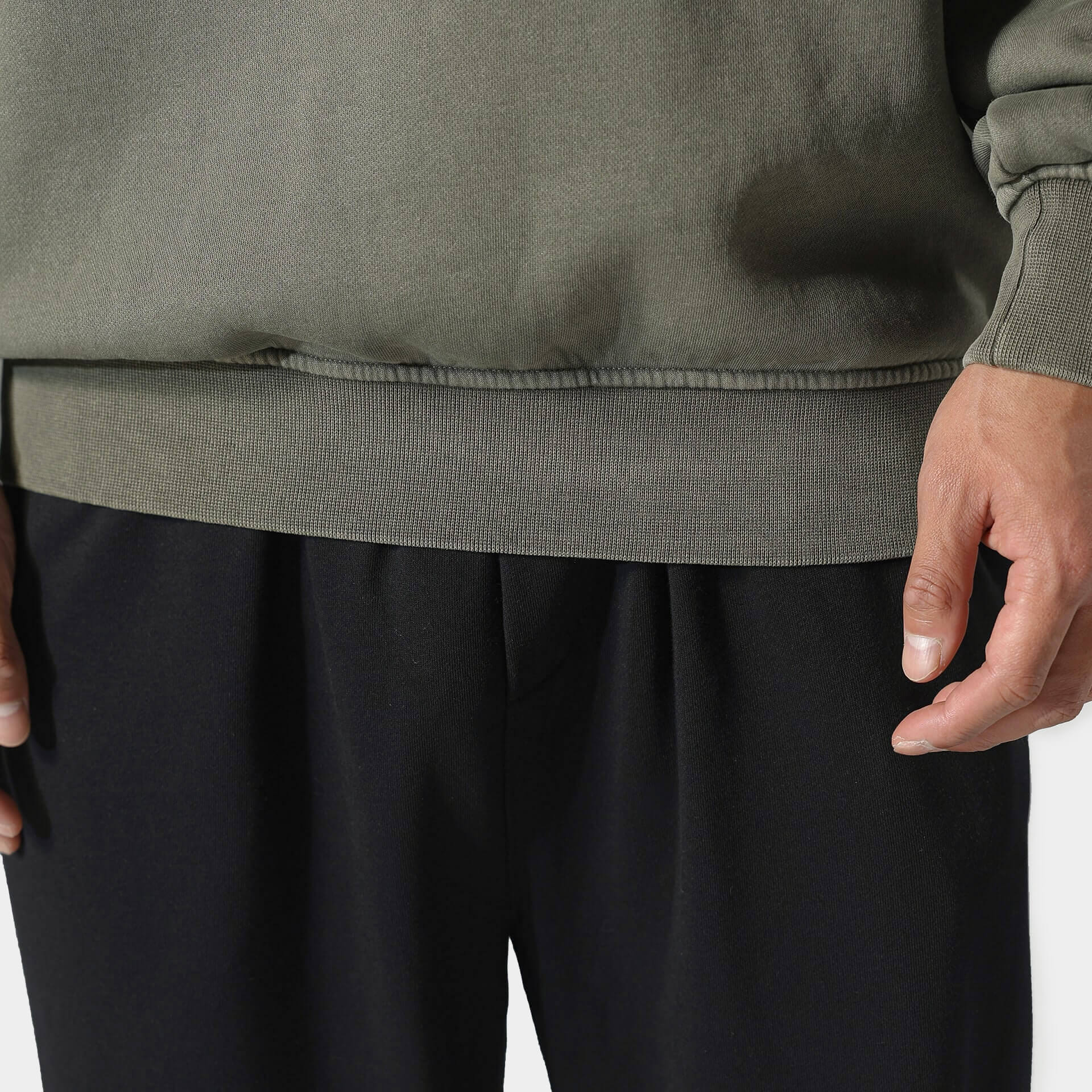 Yumo Soft Sweatshirt - Image 26